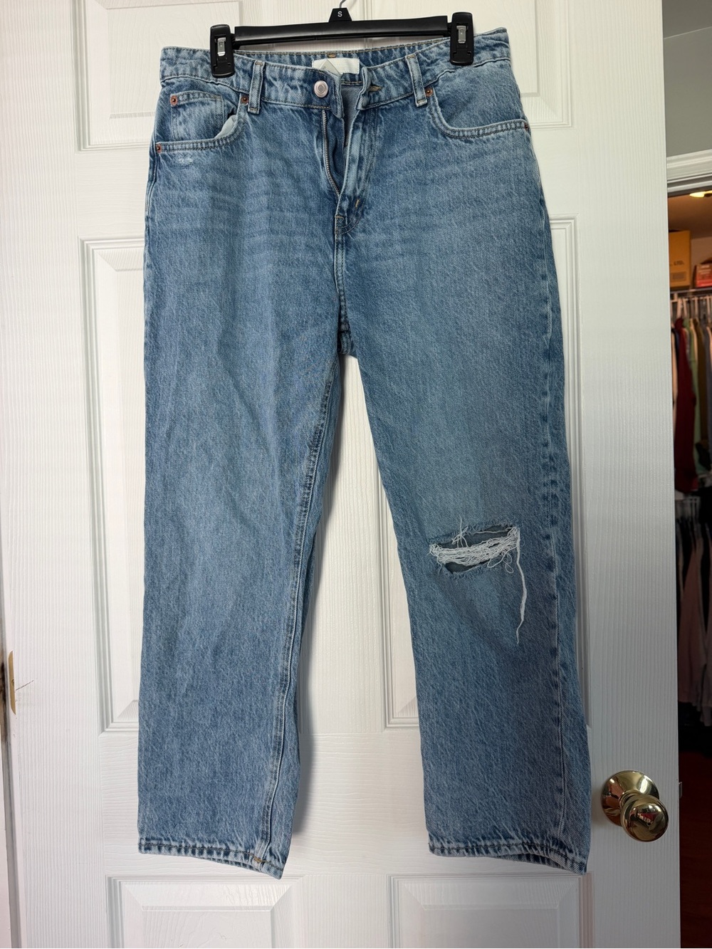 H&M Light Blue Straight-Leg Jeans with Distressed Knee